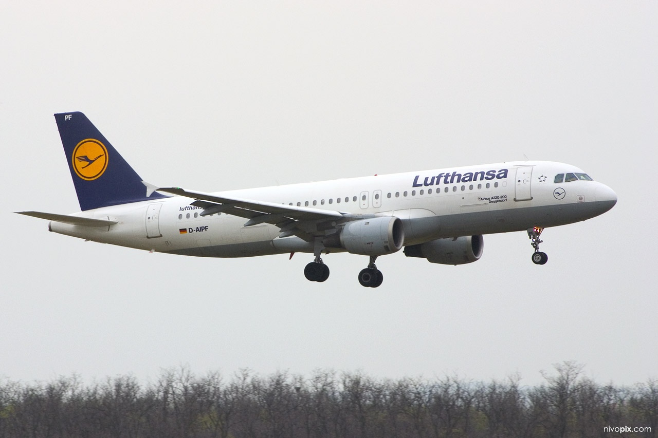 Lufthansa, Airbus A320-211, D-AIPF