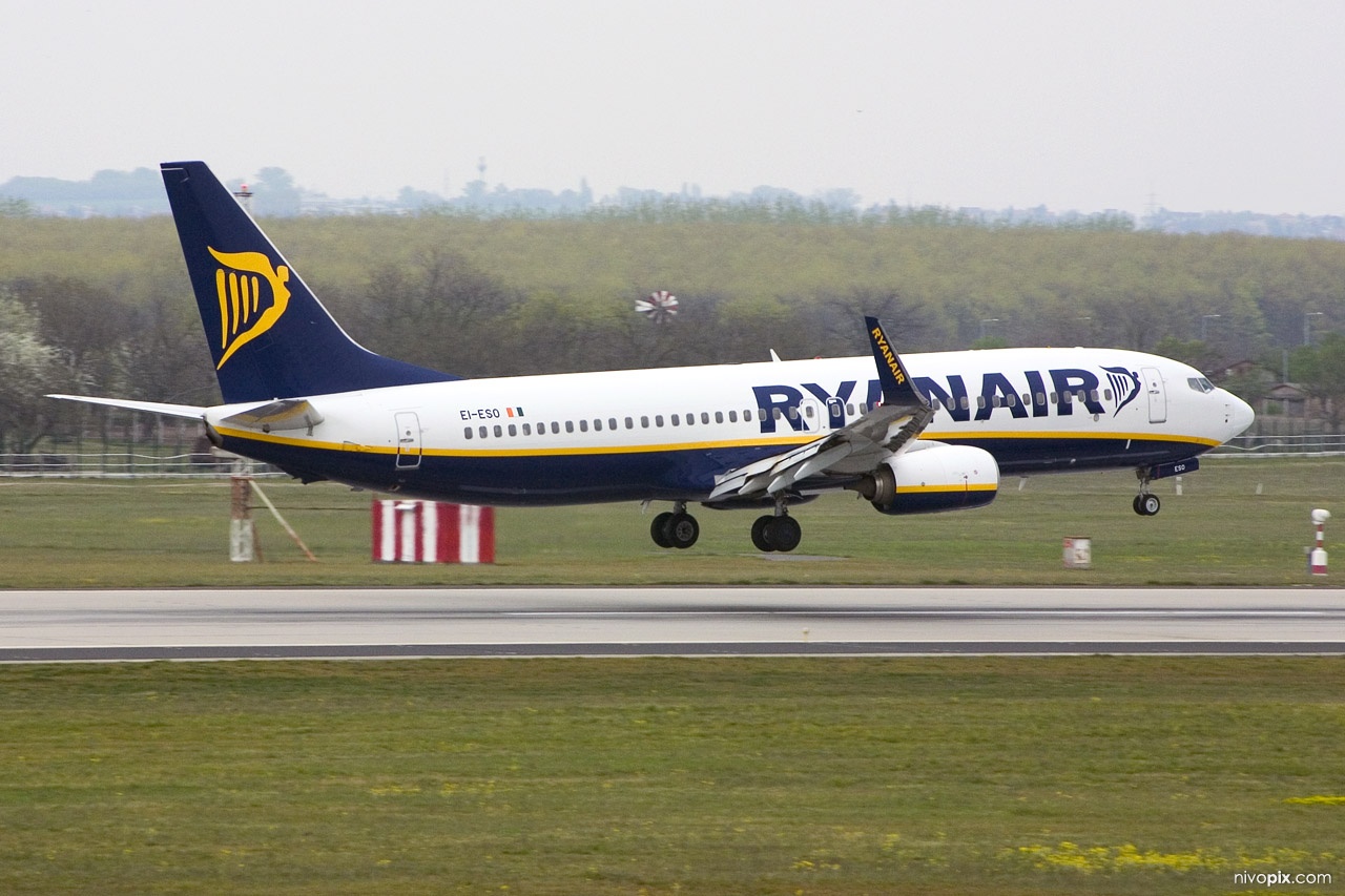 Ryanair, Boeing 737-800, EI-ESO