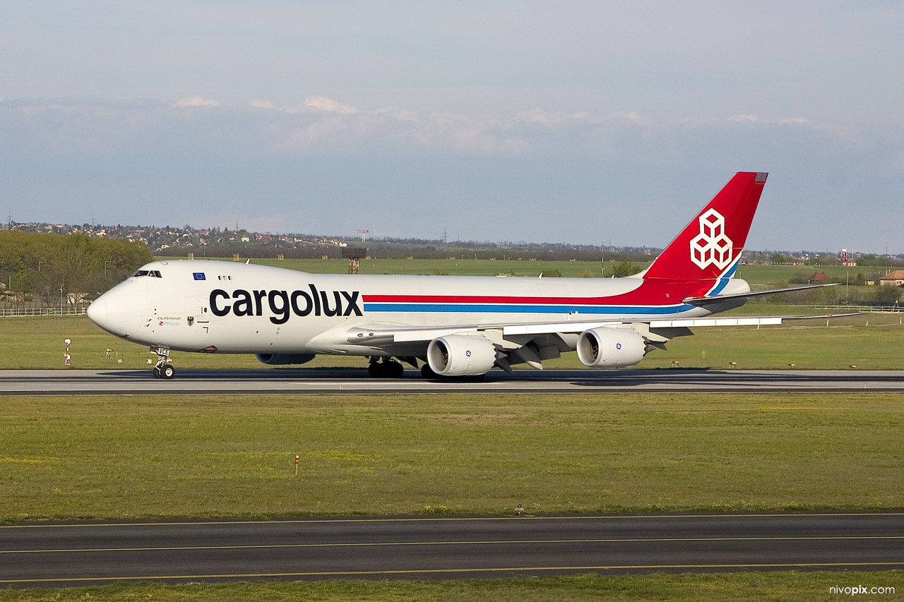 Cargolux LX-VCE Boeing 747-800