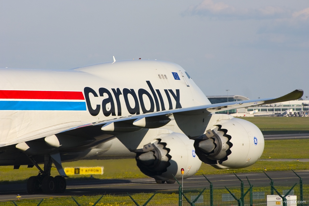 Cargolux LX-VCE Boeing 747-800