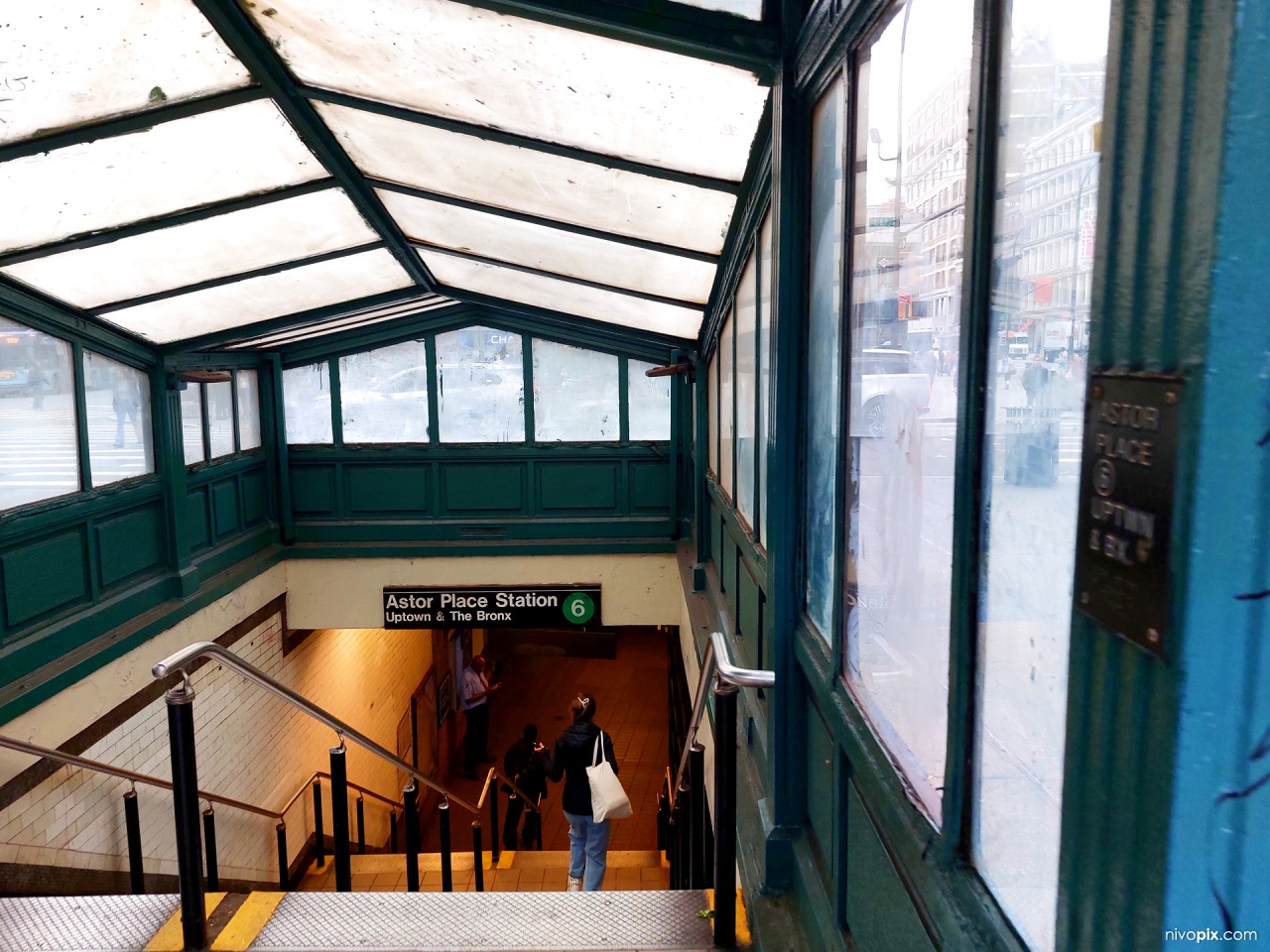 Astor Place–Cooper Union Station, IRT Lexington Avenue Line