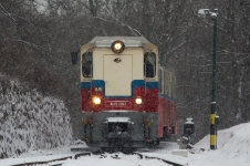 Mk45-2003 approaching Szépjuhászné station