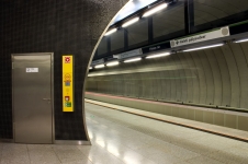 4-es metró Fővám tér metróállomás M4