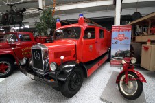 Mercedes-Benz LF15 fire truck